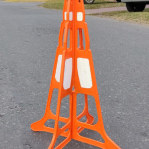 Cono 3D para señalización – Naranja Flúo con reflectivo